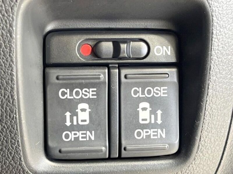 N BOX