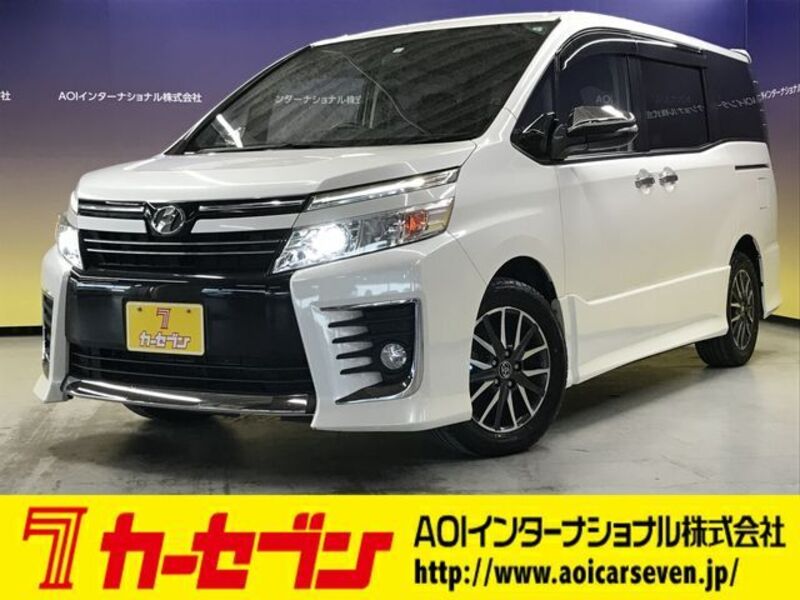 TOYOTA VOXY