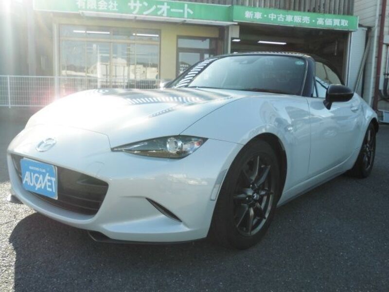 ROADSTER-0