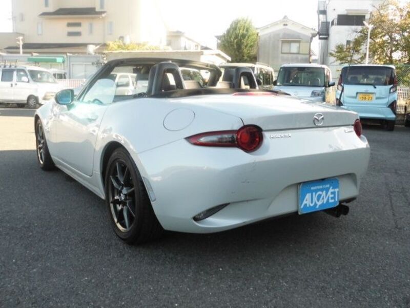 ROADSTER