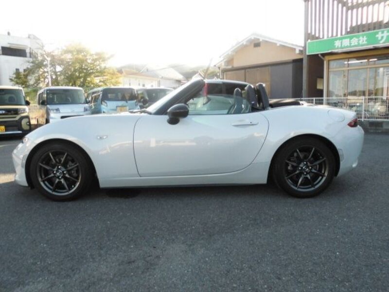 ROADSTER