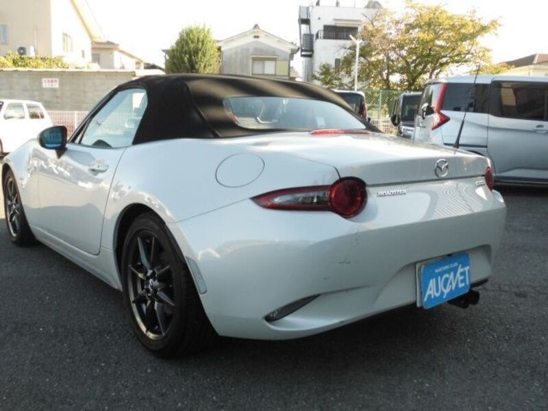 ROADSTER