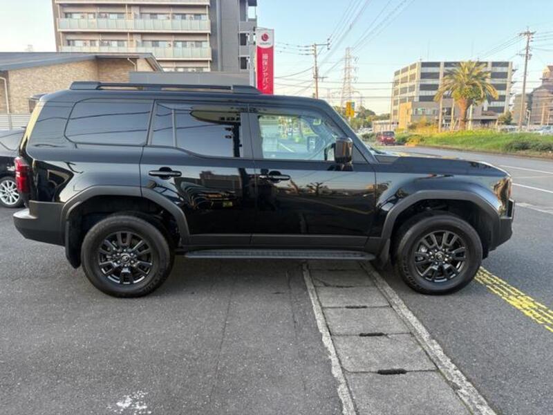 LAND CRUISER 250