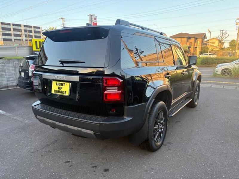 LAND CRUISER 250