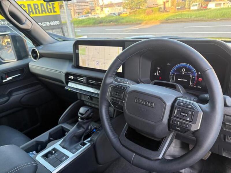 LAND CRUISER 250