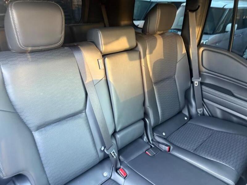 LAND CRUISER 250
