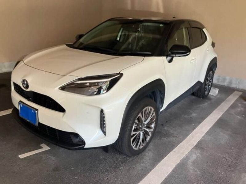 YARIS CROSS