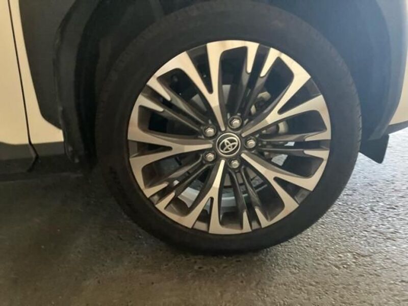 YARIS CROSS