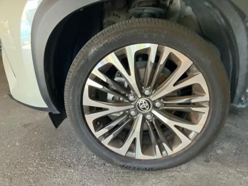YARIS CROSS