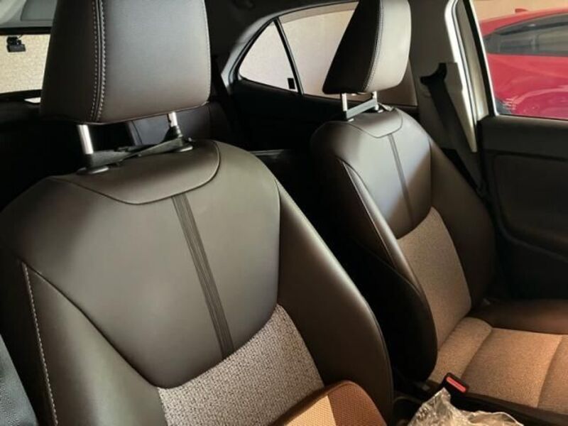 YARIS CROSS