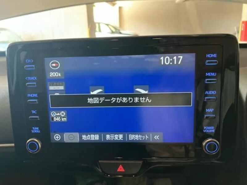 YARIS CROSS