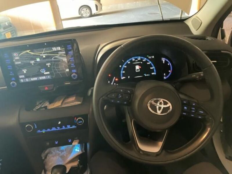 YARIS CROSS