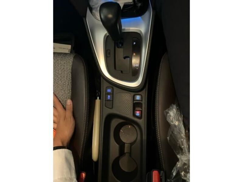 YARIS CROSS