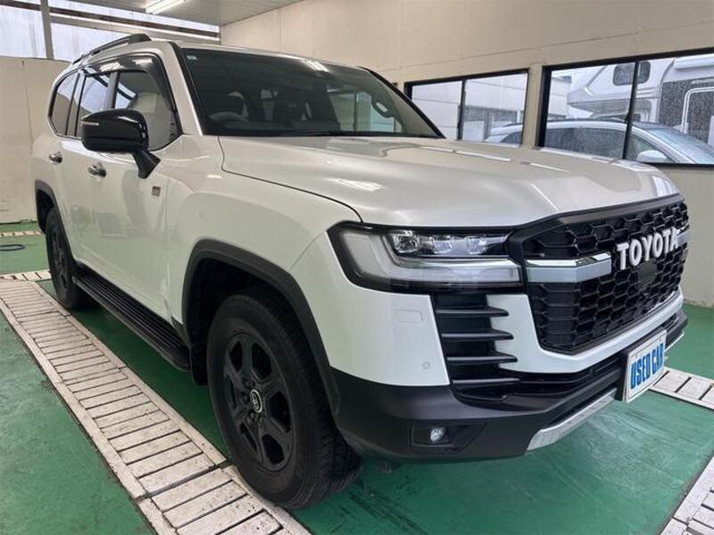 LAND CRUISER