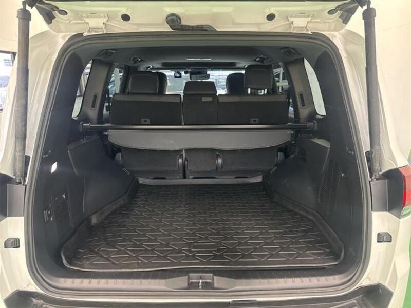 LAND CRUISER