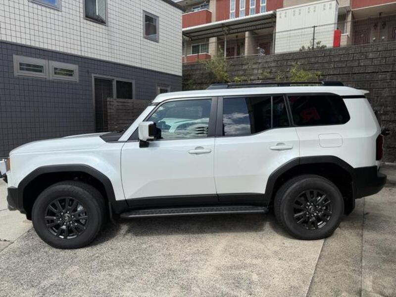 LAND CRUISER 250