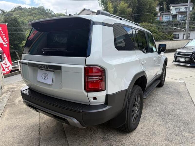 LAND CRUISER 250