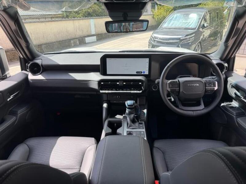 LAND CRUISER 250