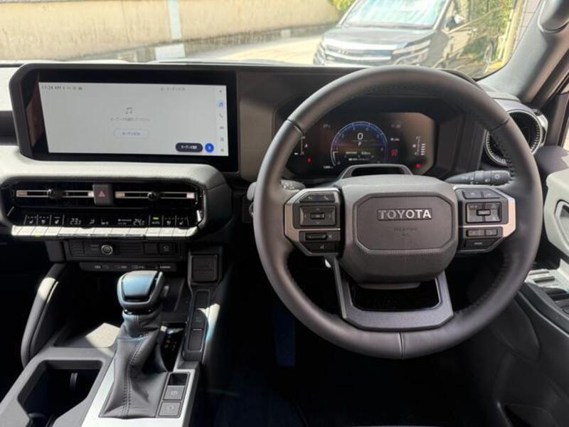 LAND CRUISER 250