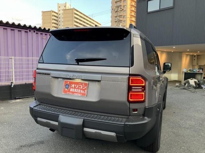 LAND CRUISER 250