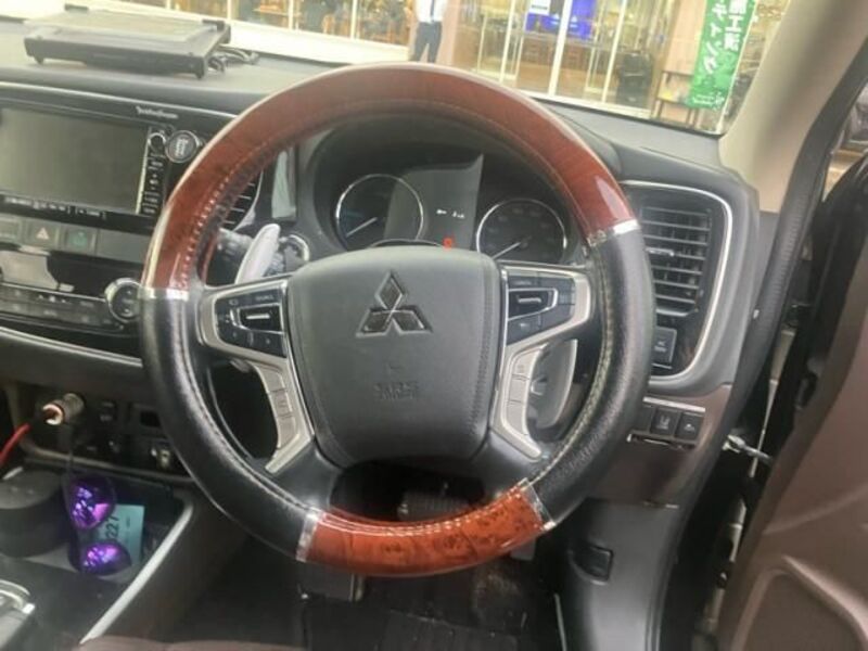 OUTLANDER PHEV