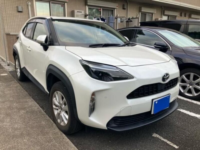 YARIS CROSS