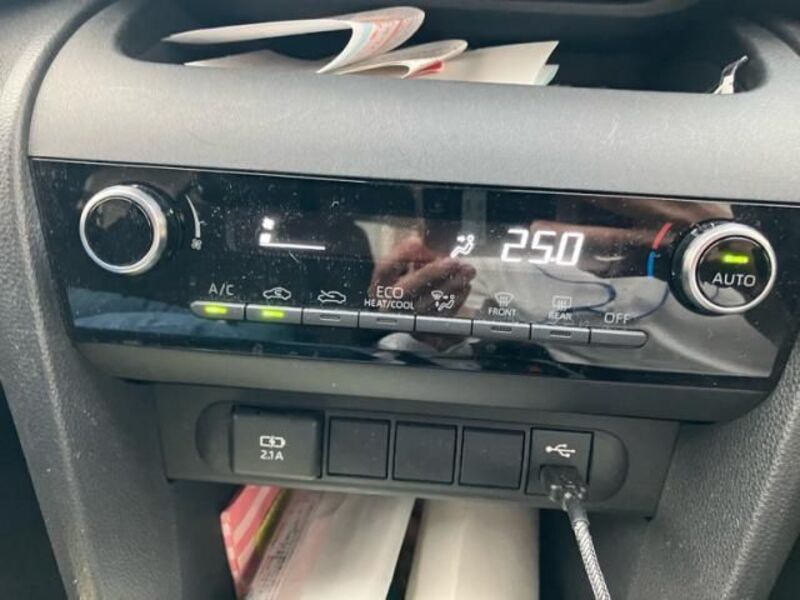 YARIS CROSS
