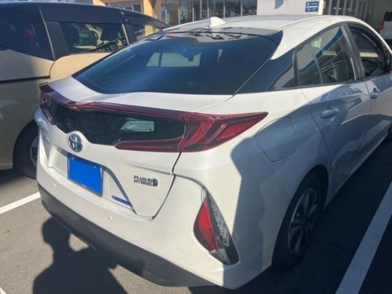 PRIUS PHV