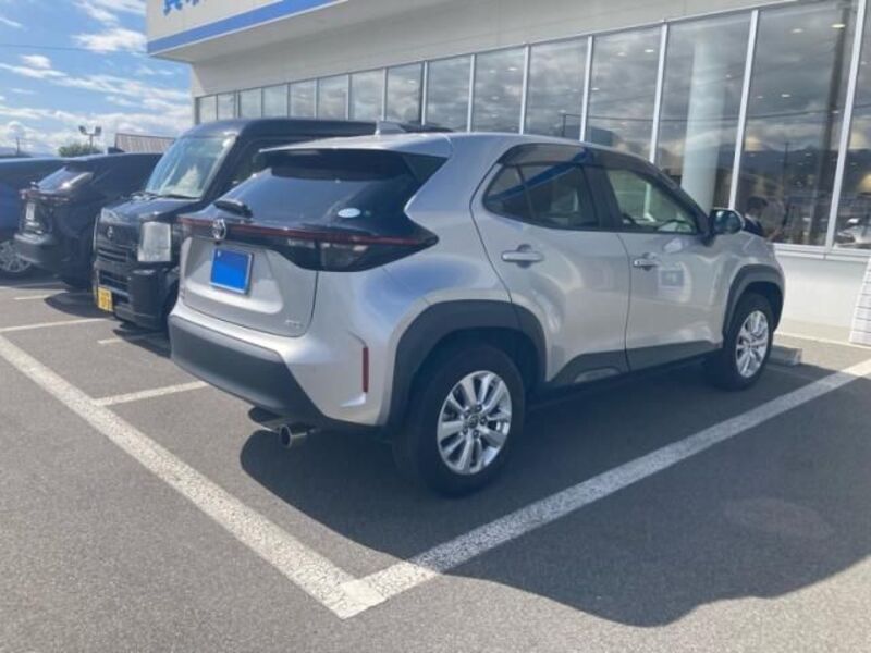 YARIS CROSS