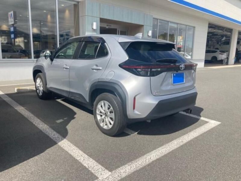 YARIS CROSS