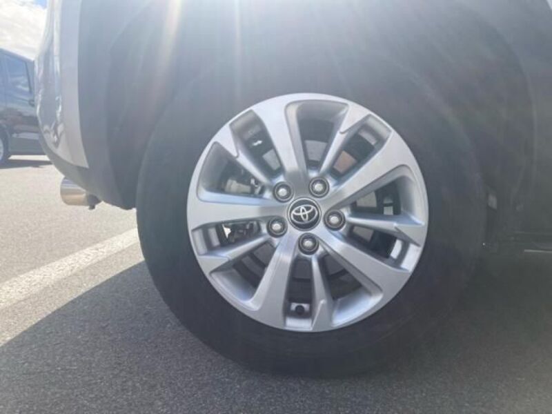 YARIS CROSS