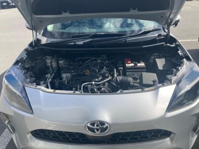 YARIS CROSS