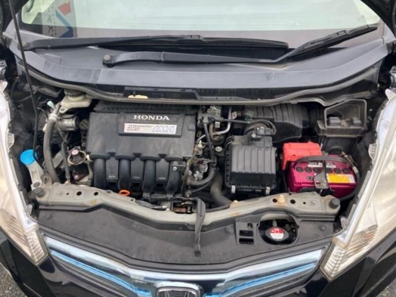 FIT HYBRID