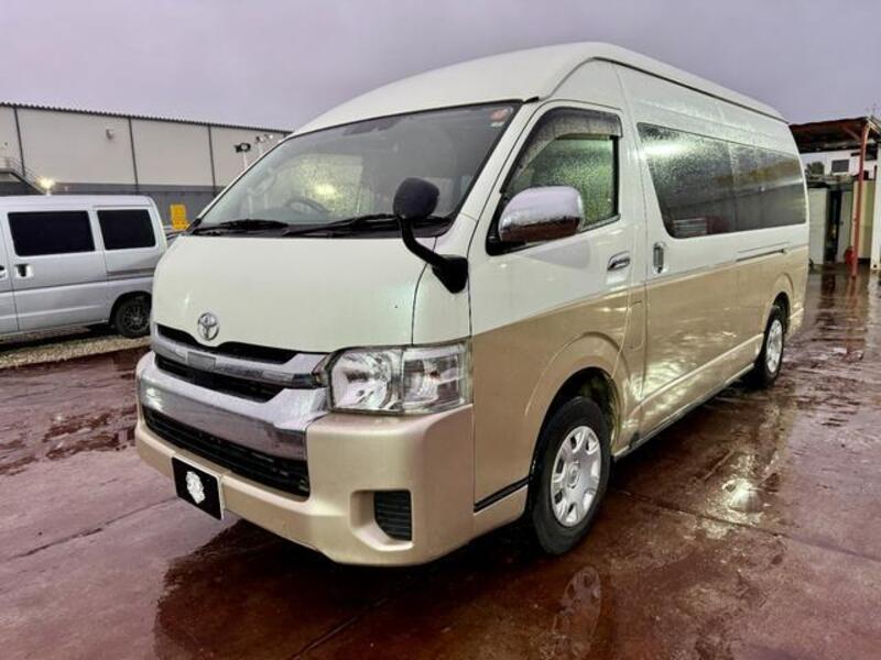TOYOTA HIACE WAGON