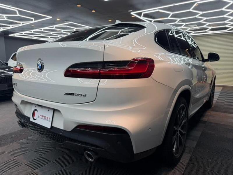 X4