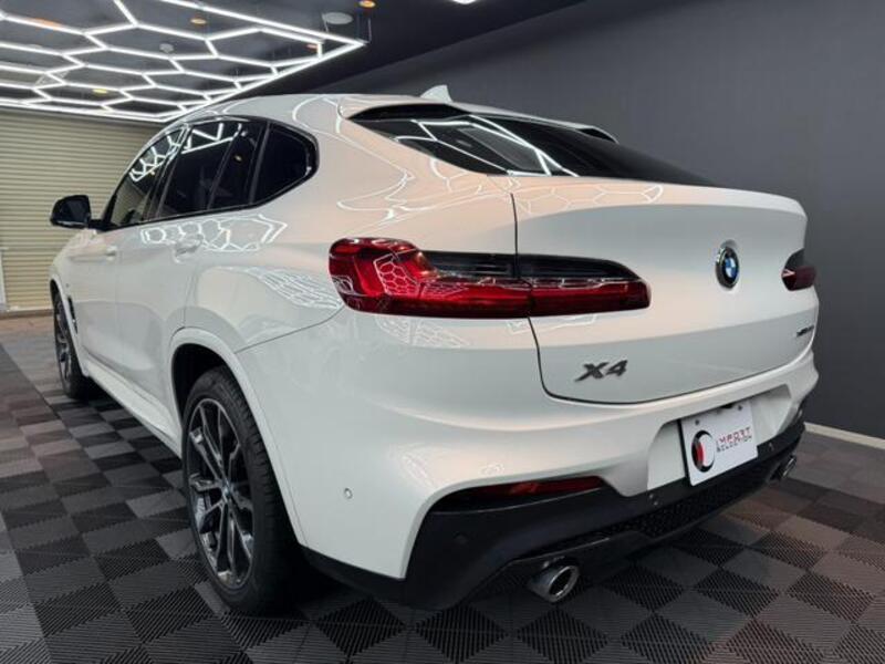 X4