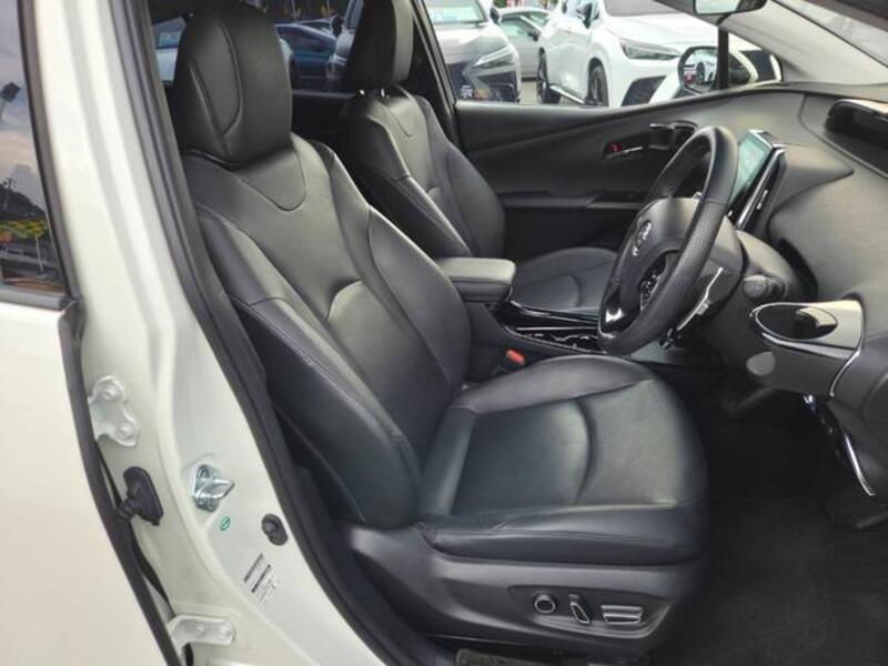 PRIUS PHV