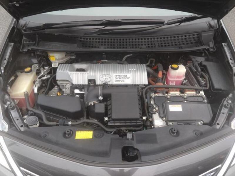 PRIUS ALPHA