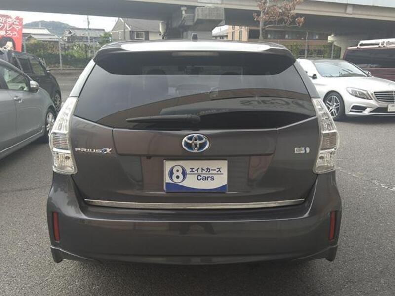 PRIUS ALPHA