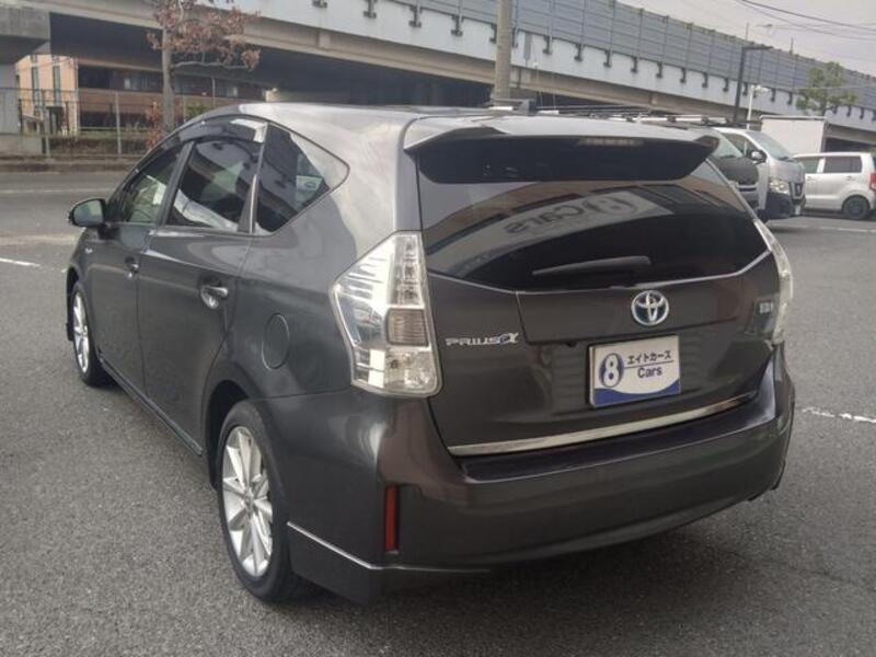 PRIUS ALPHA