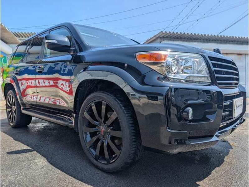 LAND CRUISER