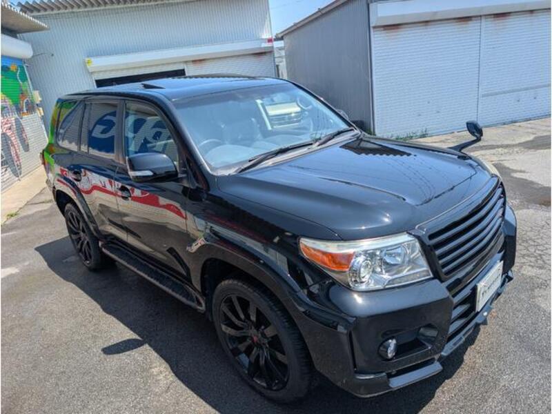 LAND CRUISER