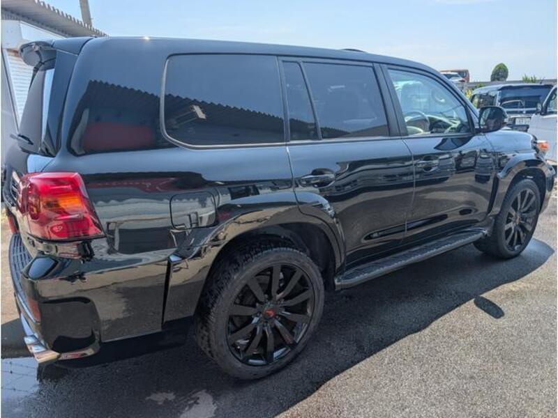 LAND CRUISER
