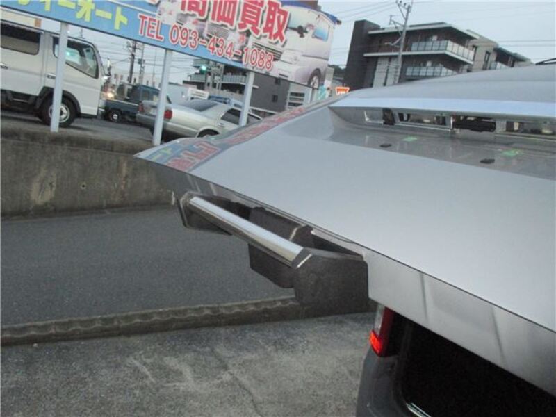 CARAVAN VAN