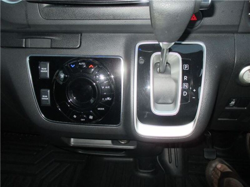 CARAVAN VAN