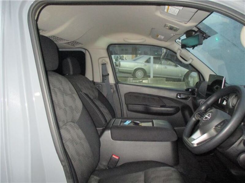 CARAVAN VAN