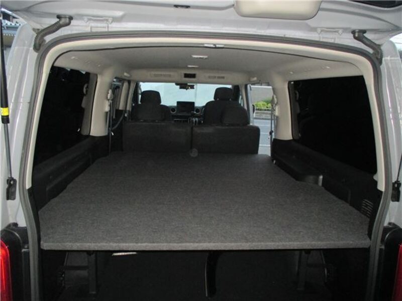 CARAVAN VAN
