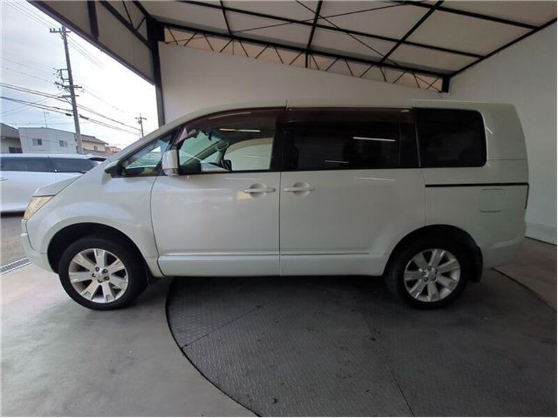 DELICA D5