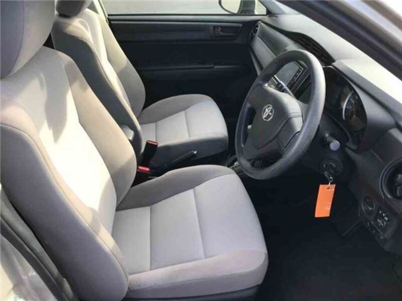 COROLLA AXIO