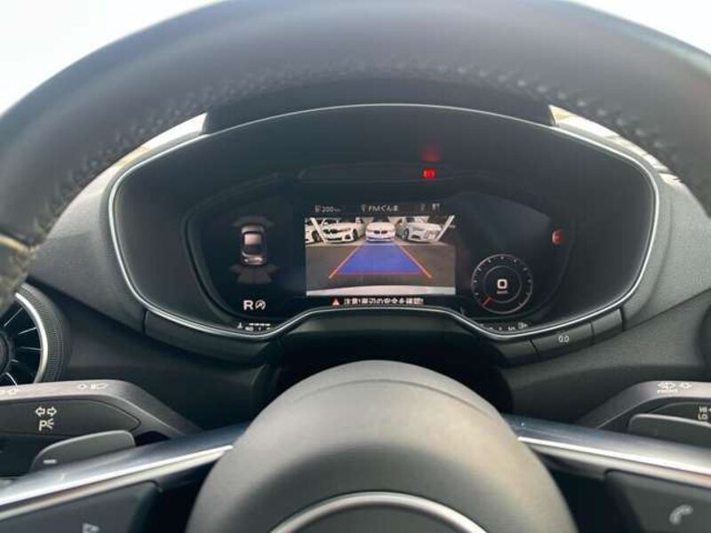 TT
